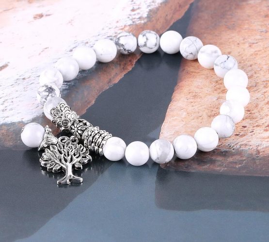 Bracelet Howlite 8mm +arbre de vie