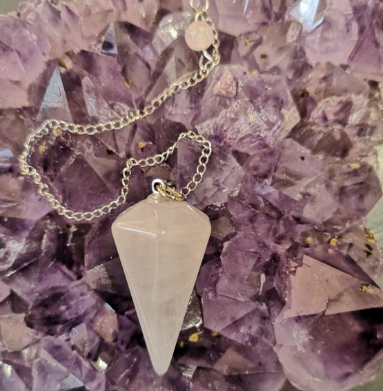 Pendule Pointe Quartz rose Facette