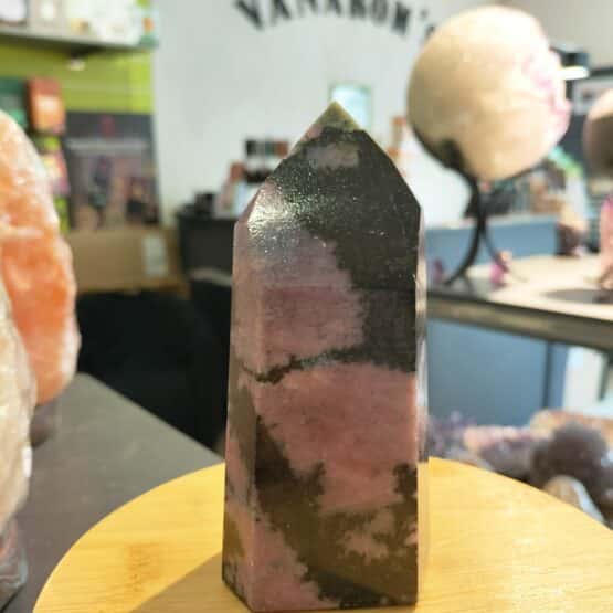 Rhodonite Pointe 11cm