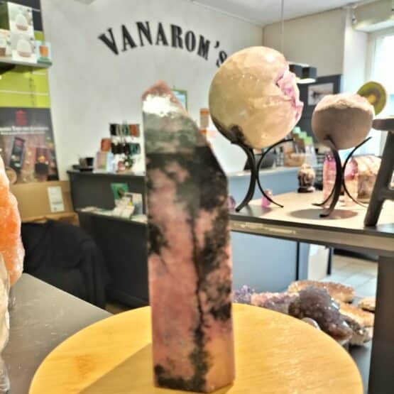 Rhodonite Pointe 12.8cm