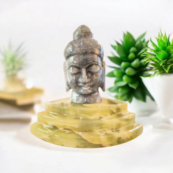 Statue BOUDDHA taillée à la main en Labradorite – 13 cm